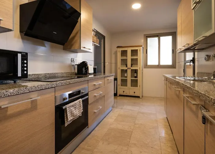 アパート Benahavis 3br エステポナ