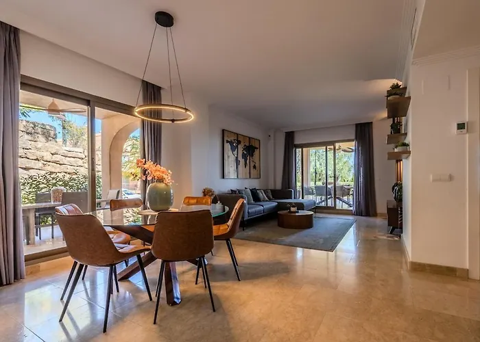 Benahavis 3br Apartment Estepona