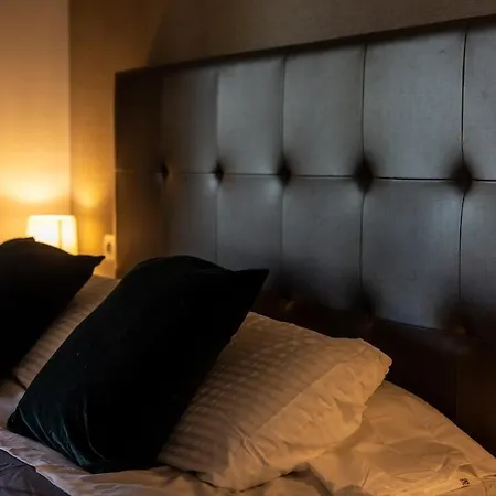 Benahavis 3br Apartment Estepona